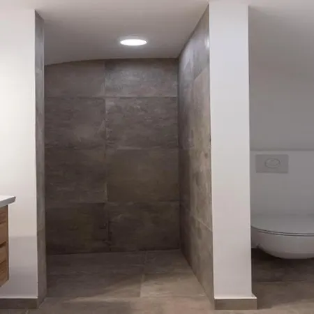 Odin - - 1 아파트 *